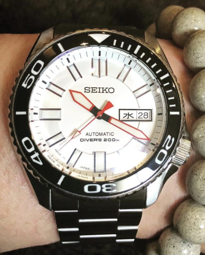 Seiko skx white discount dial