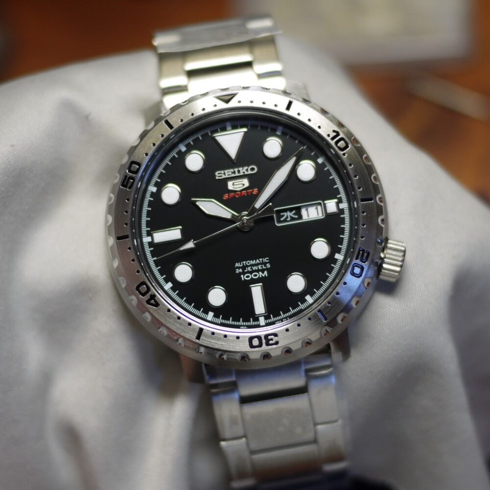 It is Mod (custom) examples of commonly known as bottle cap of the new 5  sports (SRPC61K1)! - SEIKO 5 .club